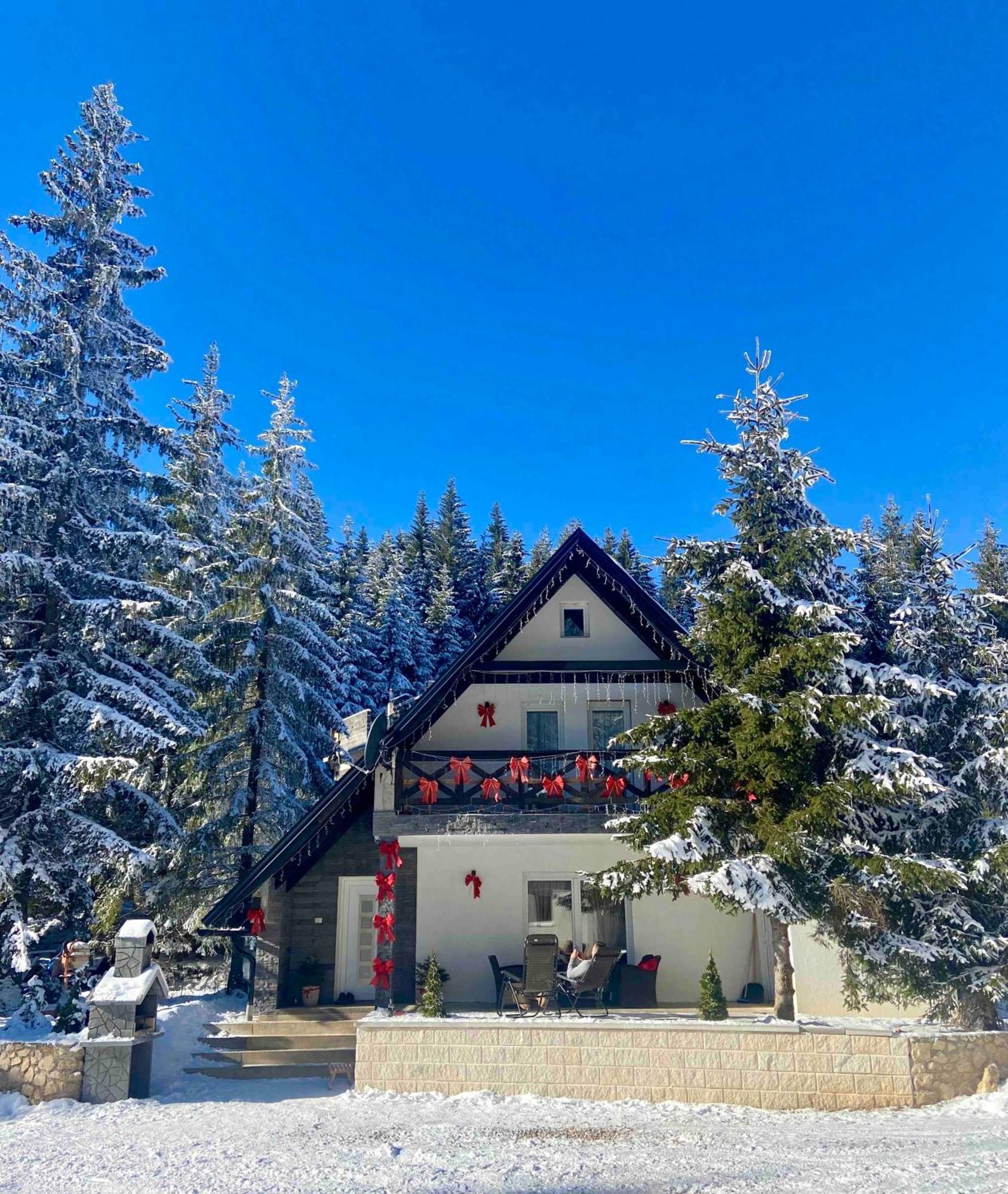 Dzeni Chalet